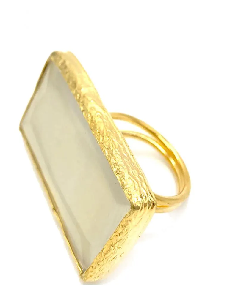 ANILLO MUJER GRANDE PIEDRA BLANCA RECTANGULAR EN ORO